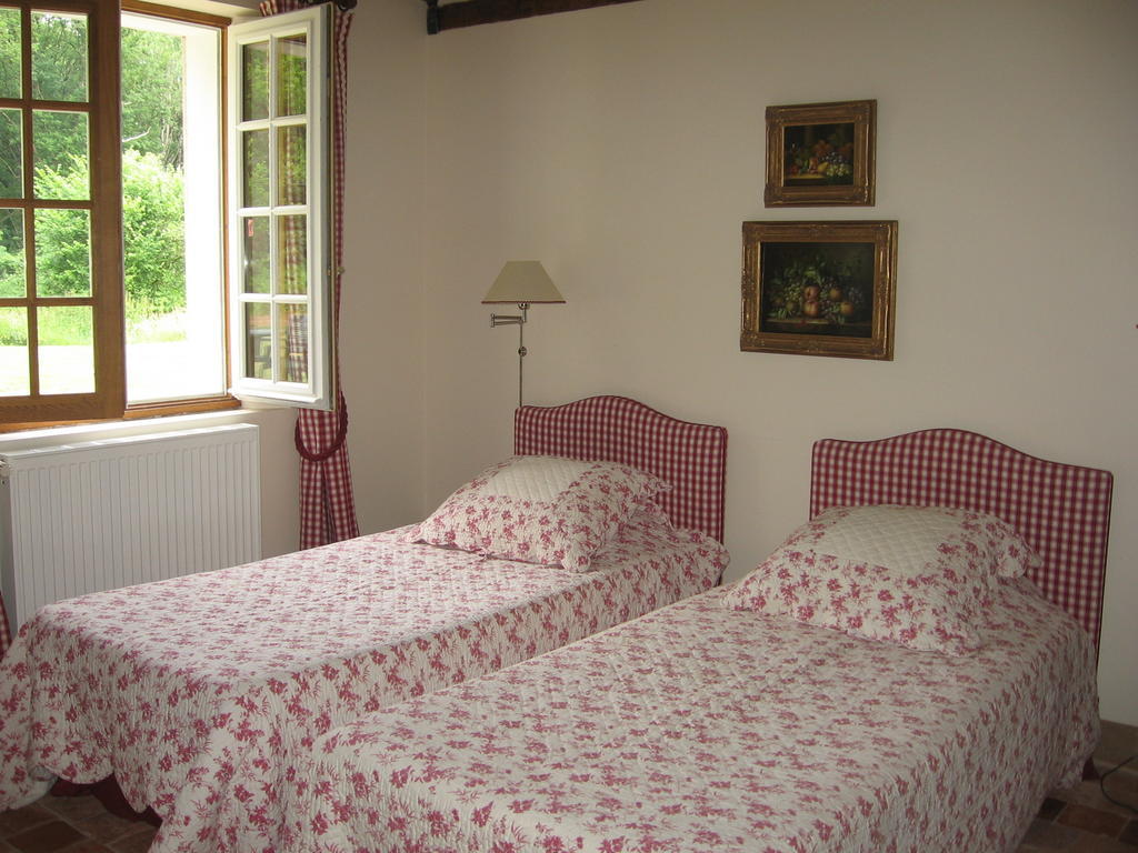 Bed and Breakfast Les Vieux Guays Cerdon  Pokoj fotografie