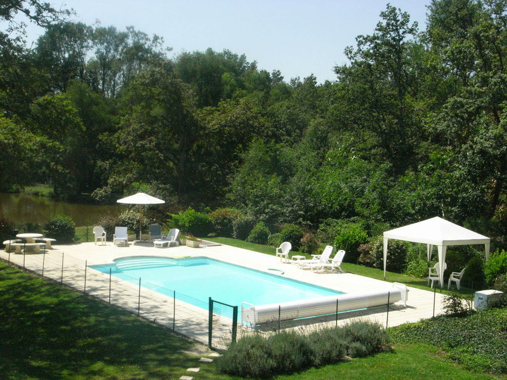 Bed and Breakfast Les Vieux Guays Cerdon  Exteriér fotografie