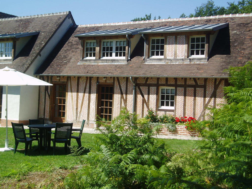 Bed and Breakfast Les Vieux Guays Cerdon  Pokoj fotografie